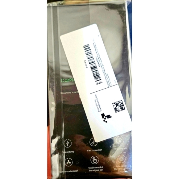 Wireless CarPlay Adapter - Picture 10 of 10